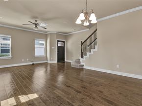 4827 Hardy Street, Houston TX 77009