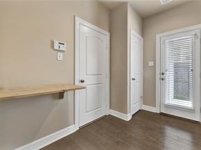 4827 Hardy Street, Houston TX 77009
