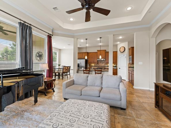 130 S Sawbridge Circle, Spring TX 77389