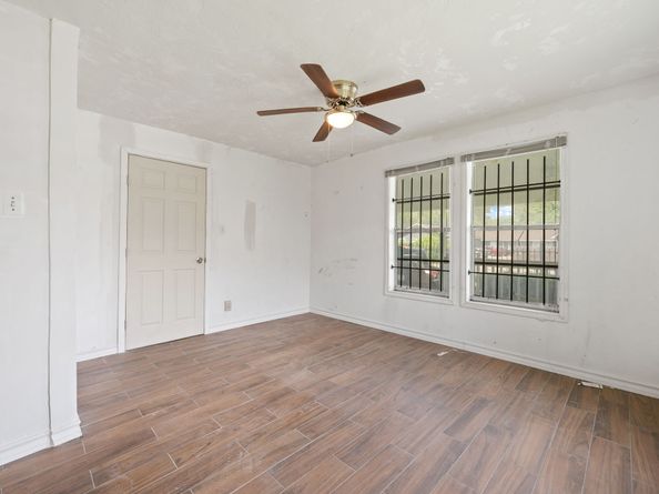 3822 Wipprecht Street, Houston TX 77026