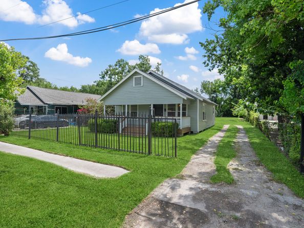 3822 Wipprecht Street, Houston TX 77026