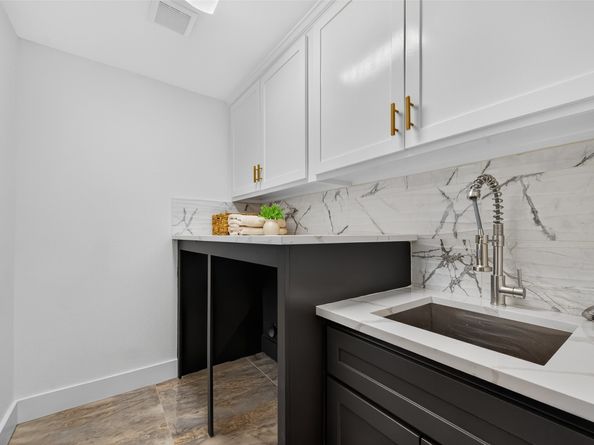 7758 Hereford Street, Houston TX 77087