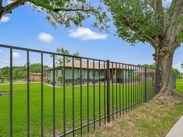 7758 Hereford Street, Houston TX 77087
