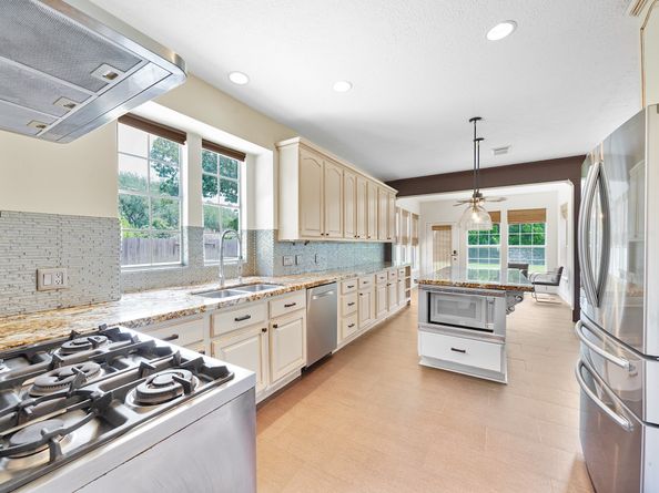 5918 Pendelton Place Drive, Sugar Land TX 77479