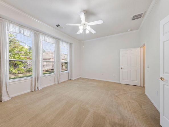 31 E Royal Mews, The Woodlands TX 77384