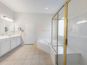 31 E Royal Mews, The Woodlands TX 77384