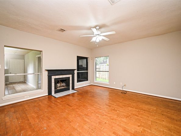 219 Rolling Plains Drive, Sugar Land TX 77479