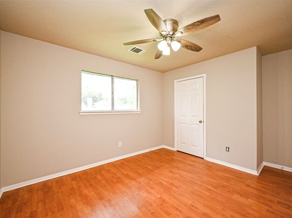 219 Rolling Plains Drive, Sugar Land TX 77479