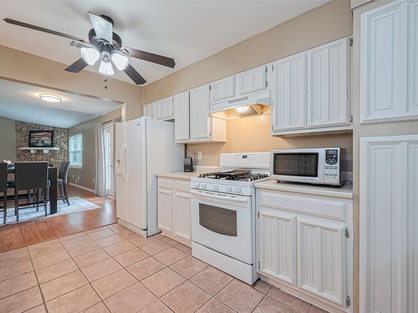 3319 Sycamore Springs Drive, Houston TX 77339