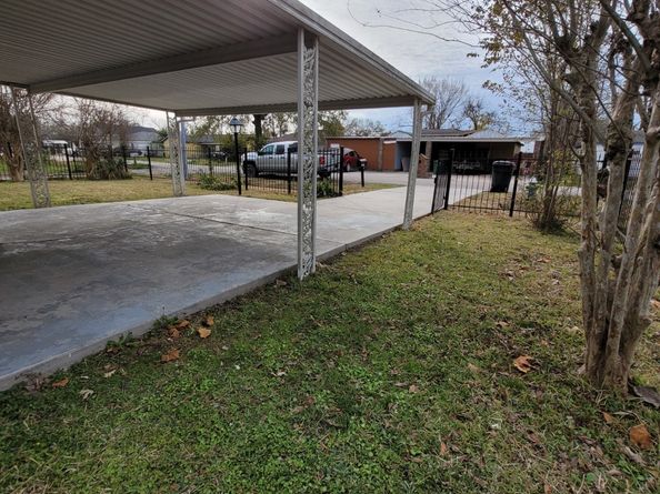 7617 Delavan Drive, Houston TX 77028