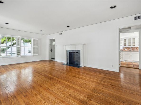2127 Milford Street, Houston TX 77098