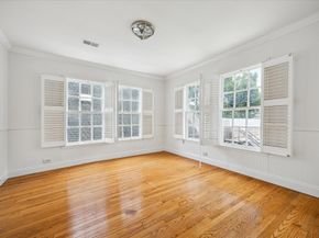 2127 Milford Street, Houston TX 77098