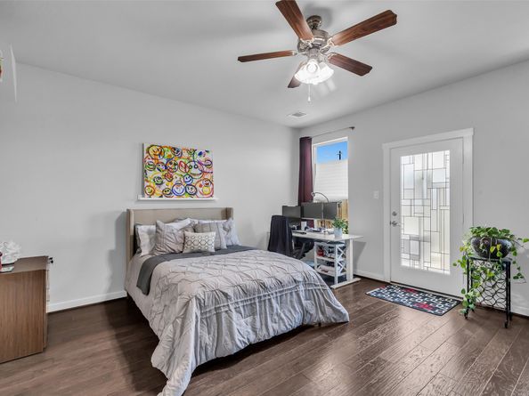 3009A Bell Street, Houston TX 77003