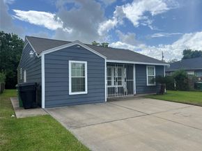 7001 Kassarine Pass, Houston TX 77033