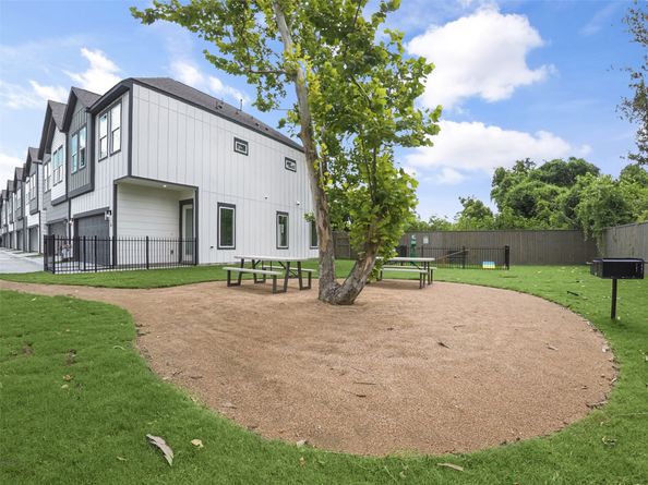 2410 Vaughn Street F, Houston TX 77093