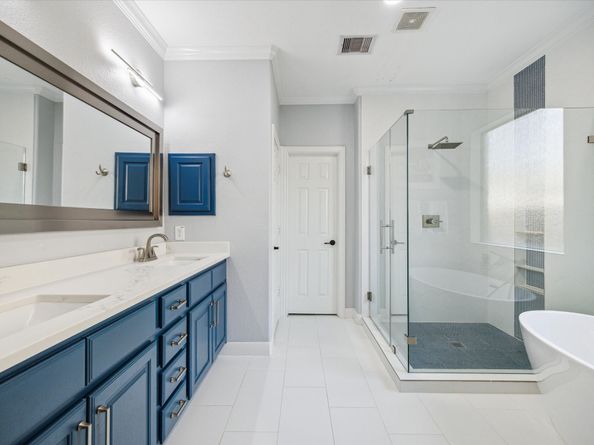86 N Victoriana Circle, The Woodlands TX 77389