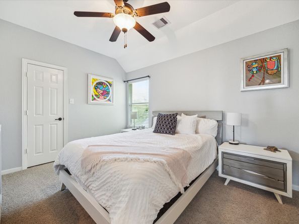 86 N Victoriana Circle, The Woodlands TX 77389