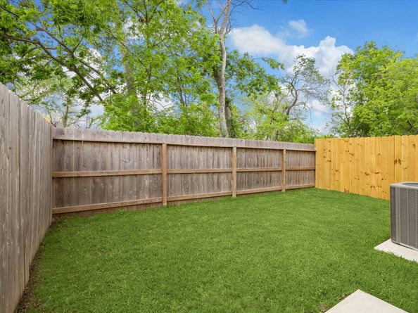 2015 Brackenridge St Street C, Houston TX 77026