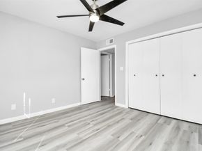 17202 Imperial Valley Drive 3, Houston TX 77060