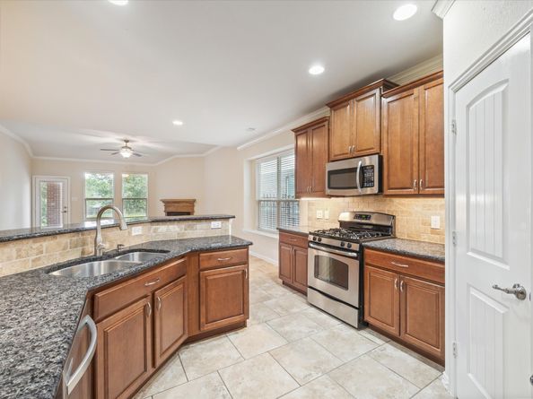 30 Black Swan Court, Magnolia TX 77354