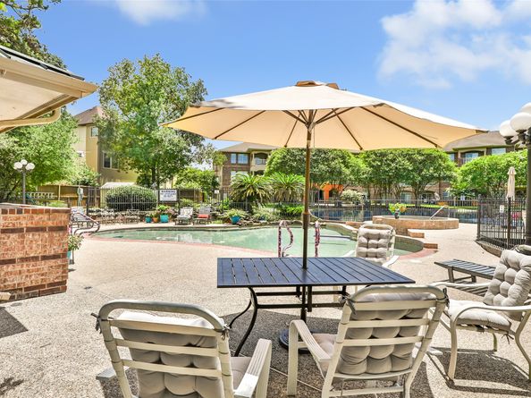 2803 Kings Crossing Drive 205, Houston TX 77345