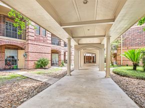2803 Kings Crossing Drive 205, Houston TX 77345