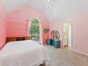 1017 Oak Knoll Court, Sugar Land TX 77498