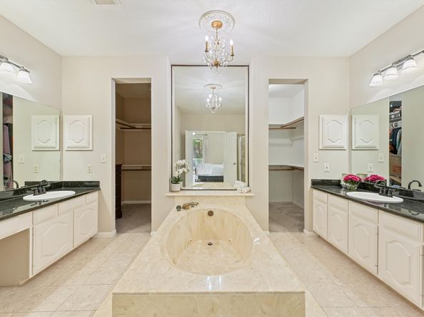1017 Oak Knoll Court, Sugar Land TX 77498