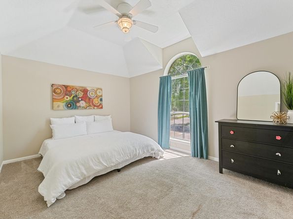 1017 Oak Knoll Court, Sugar Land TX 77498