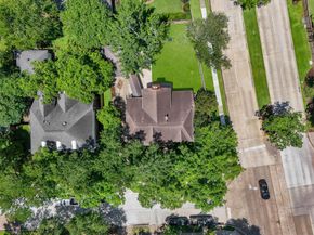 1017 Oak Knoll Court, Sugar Land TX 77498