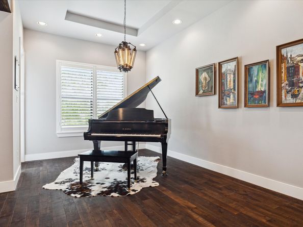 5121 Elysian Street, Houston TX 77009