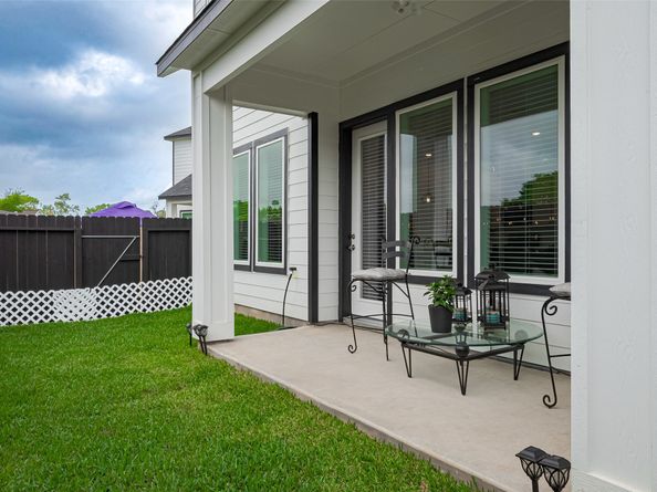 1615 Regents Gate Road, Houston TX 77055