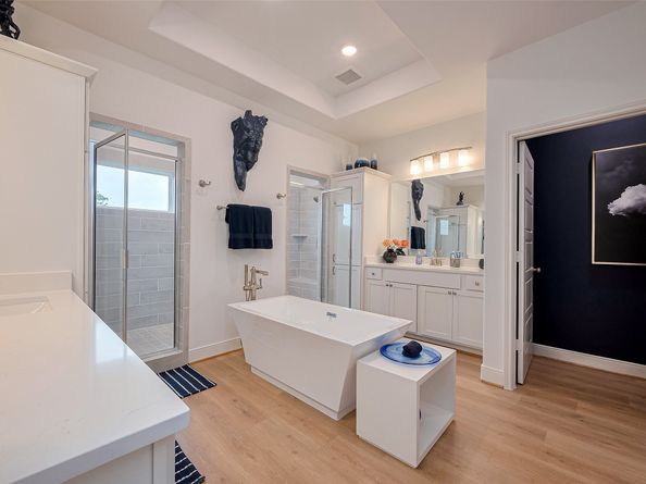 1615 Regents Gate Road, Houston TX 77055