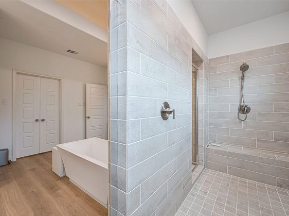 1615 Regents Gate Road, Houston TX 77055