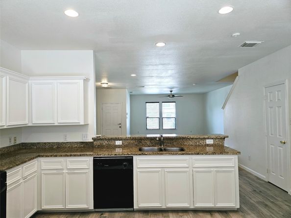8039 Ellinger Lane, Houston TX 77040