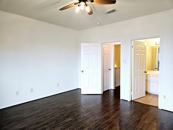 8039 Ellinger Lane, Houston TX 77040