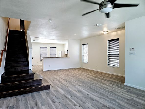 8039 Ellinger Lane, Houston TX 77040