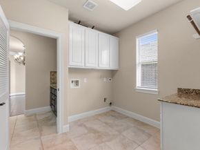 95 W Hullwood Circle, The Woodlands TX 77389