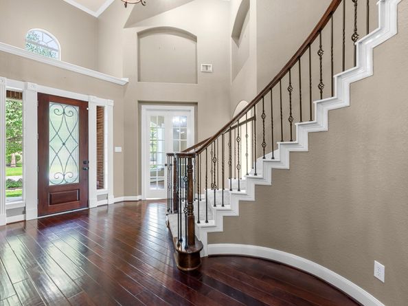 95 W Hullwood Circle, The Woodlands TX 77389