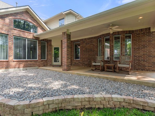 95 W Hullwood Circle, The Woodlands TX 77389