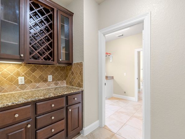 95 W Hullwood Circle, The Woodlands TX 77389