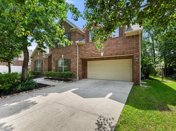 95 W Hullwood Circle, The Woodlands TX 77389