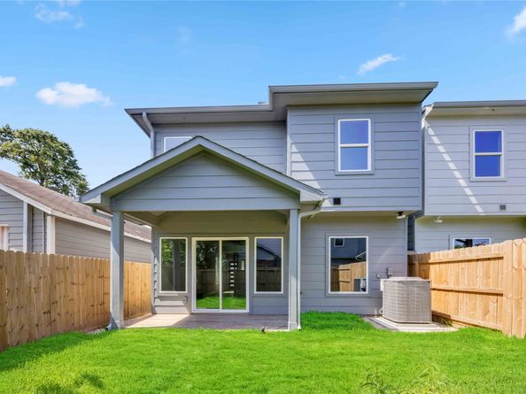 4923 Golden Forest Street A, Houston TX 77091