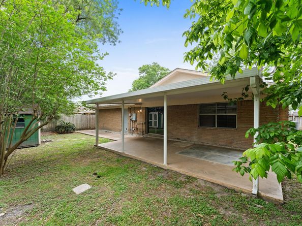 12331 Wedgehill Lane, Houston TX 77077