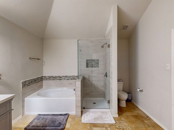 5112 Showdown Lane, Grand Prairie TX 75052