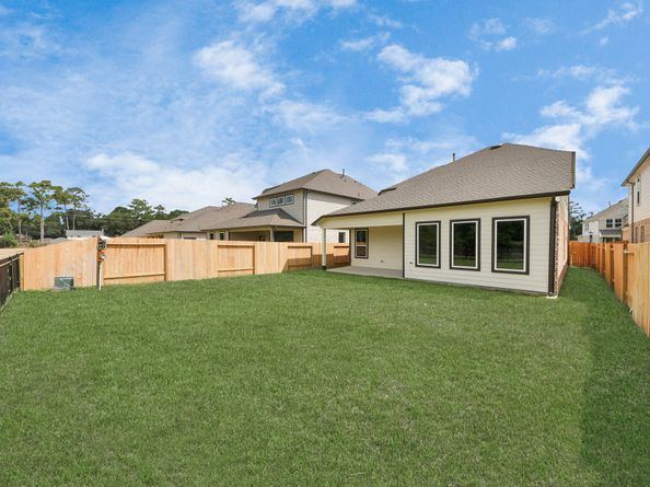 12023 Maple Oak Drive, Houston TX 77066