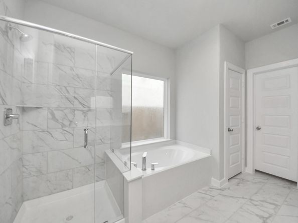 12023 Maple Oak Drive, Houston TX 77066