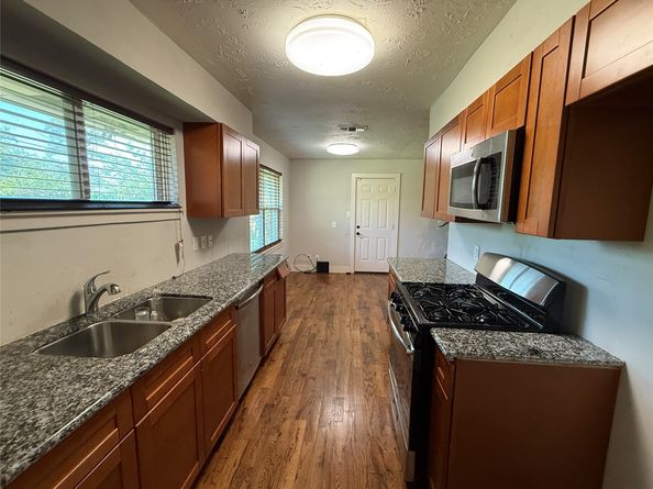 10317 Kelburn Drive, Houston TX 77016