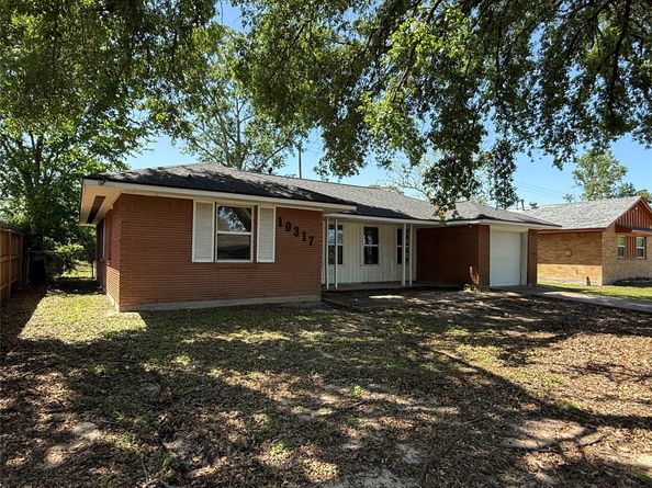 10317 Kelburn Drive, Houston TX 77016