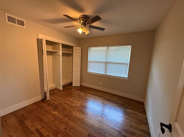 10317 Kelburn Drive, Houston TX 77016